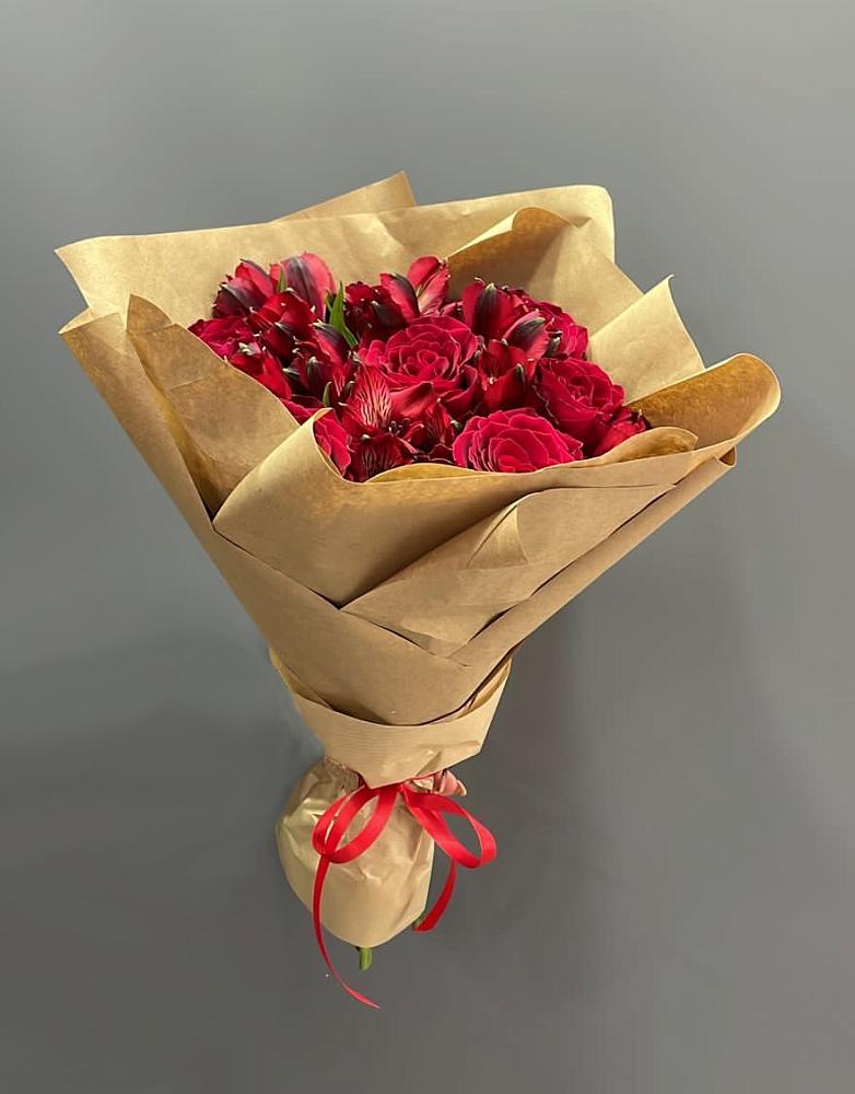 Букет цветов из: Альстромерии и Розы в Побединском