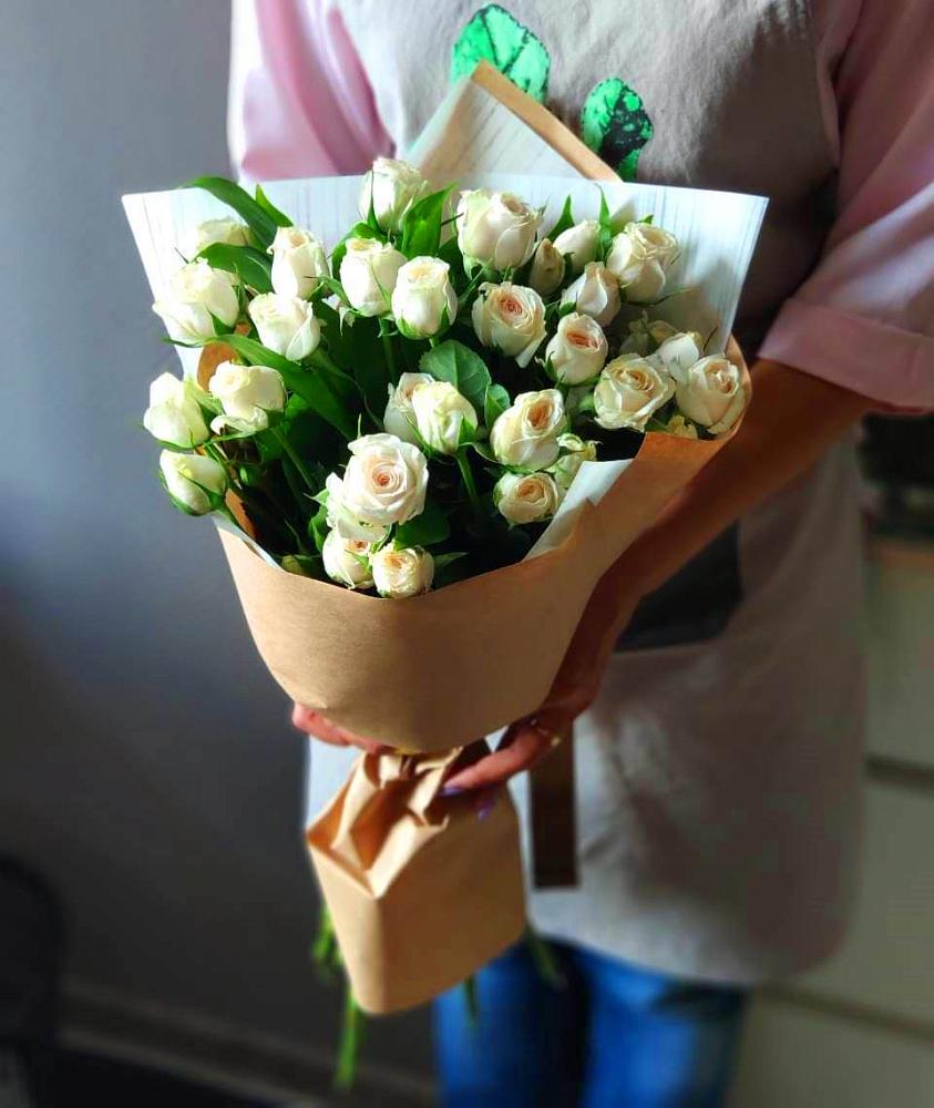 Букет цветов из: Розы в Побединском