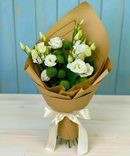 Букет цветов из:  Хризантемы и Лизиантусы в Побединском