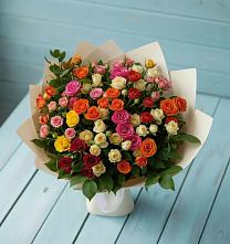 Букет Микс из разноцветных кустовых роз в Побединском